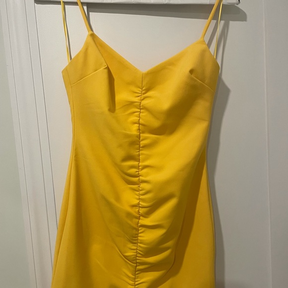 Ruched Yellow Likely charla mini dress in size 4, bodycon fit, true to size - Picture 3 of 6